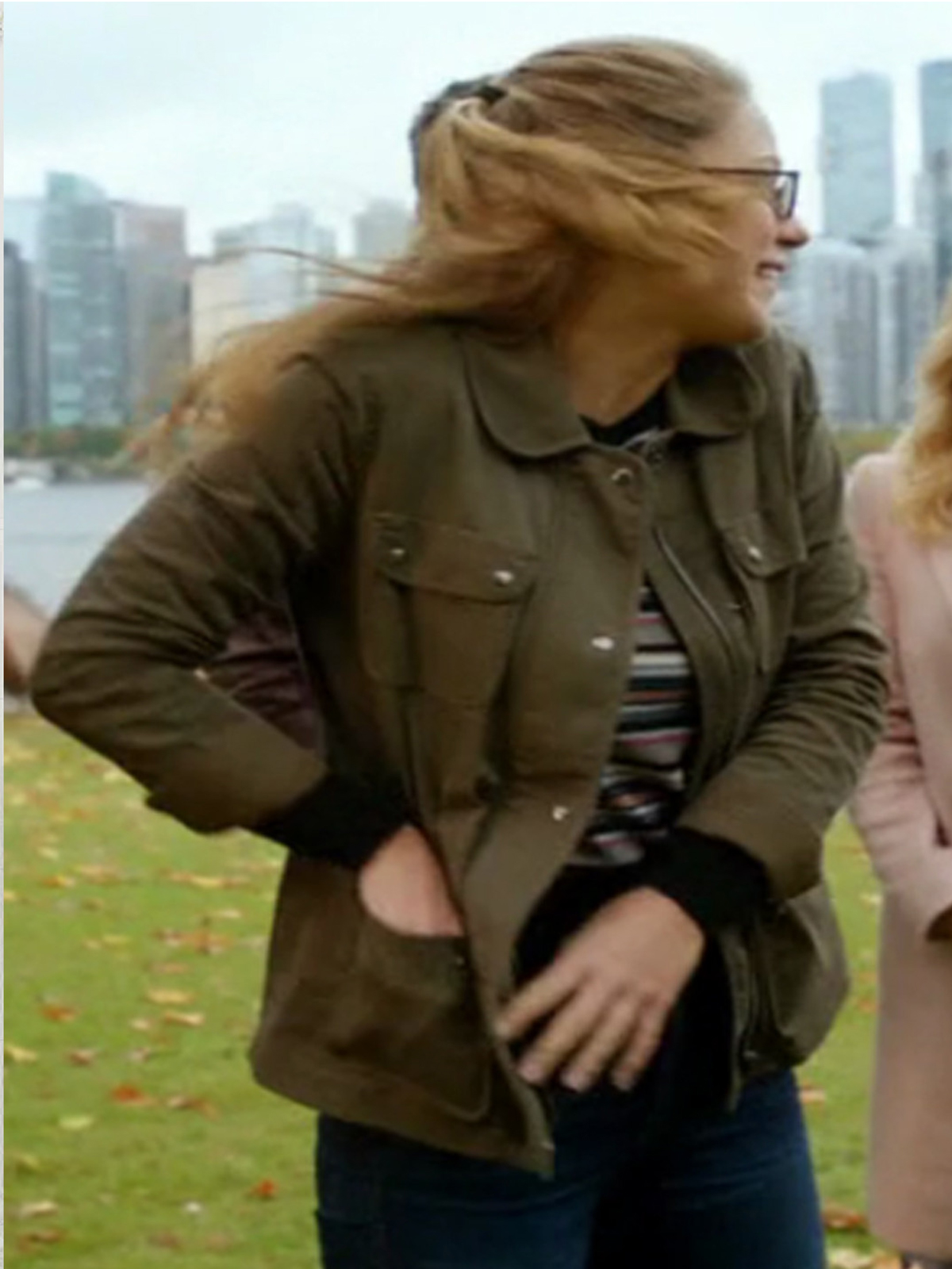 Legends of Tomorrow Season 3 Episode 8 Kara’s Khaki Jacket