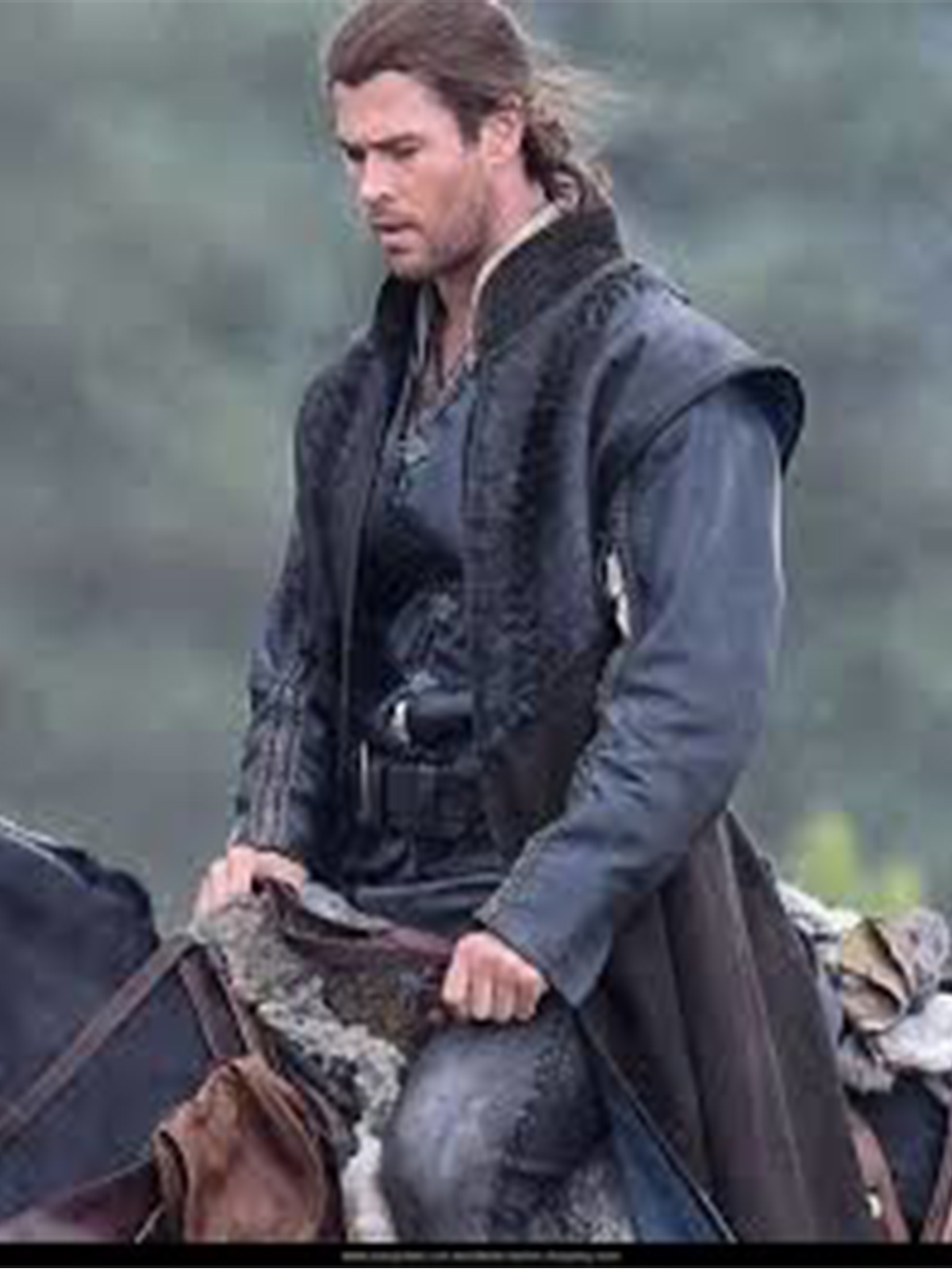 Chris Hemsworth The Huntsman Trench Vest With Coat